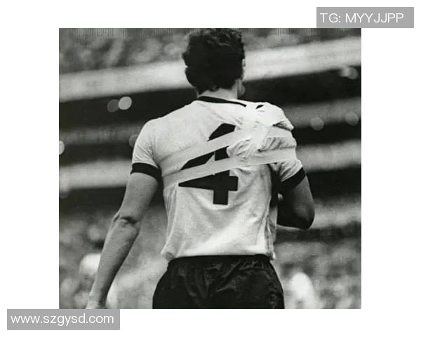 足球憨憨球星的成长历程与场上独特魅力揭秘